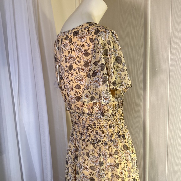 Max Studio Yellow Floral Dress Size Medium - Picture 2 of 10